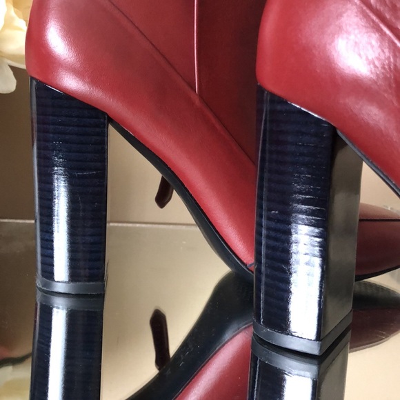 Tory Burch Red Cherry Burgundy Ankle Boots/Booties - Picture 3 of 10